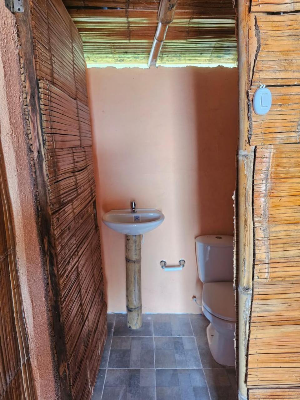 Estadero Los Hoyos Villavieja Eksteriør bilde